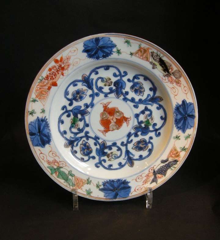Dish (pair) porcelain "Famille verte" and underglaze blue decorated with fish - Kangxi period